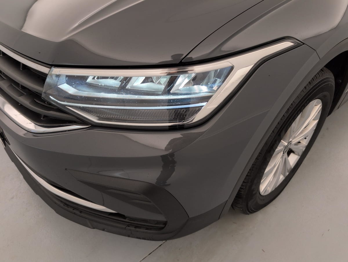 Volkswagen Tiguan - Image 21