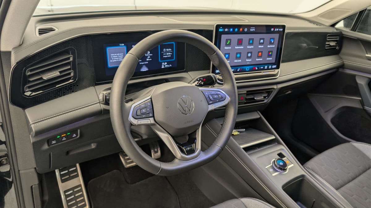 Volkswagen Tiguan - Image 15