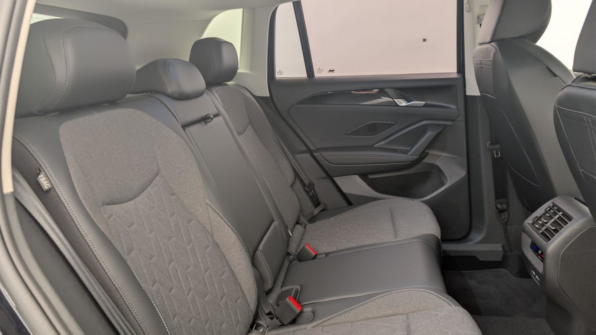 Volkswagen Tiguan - Image 10