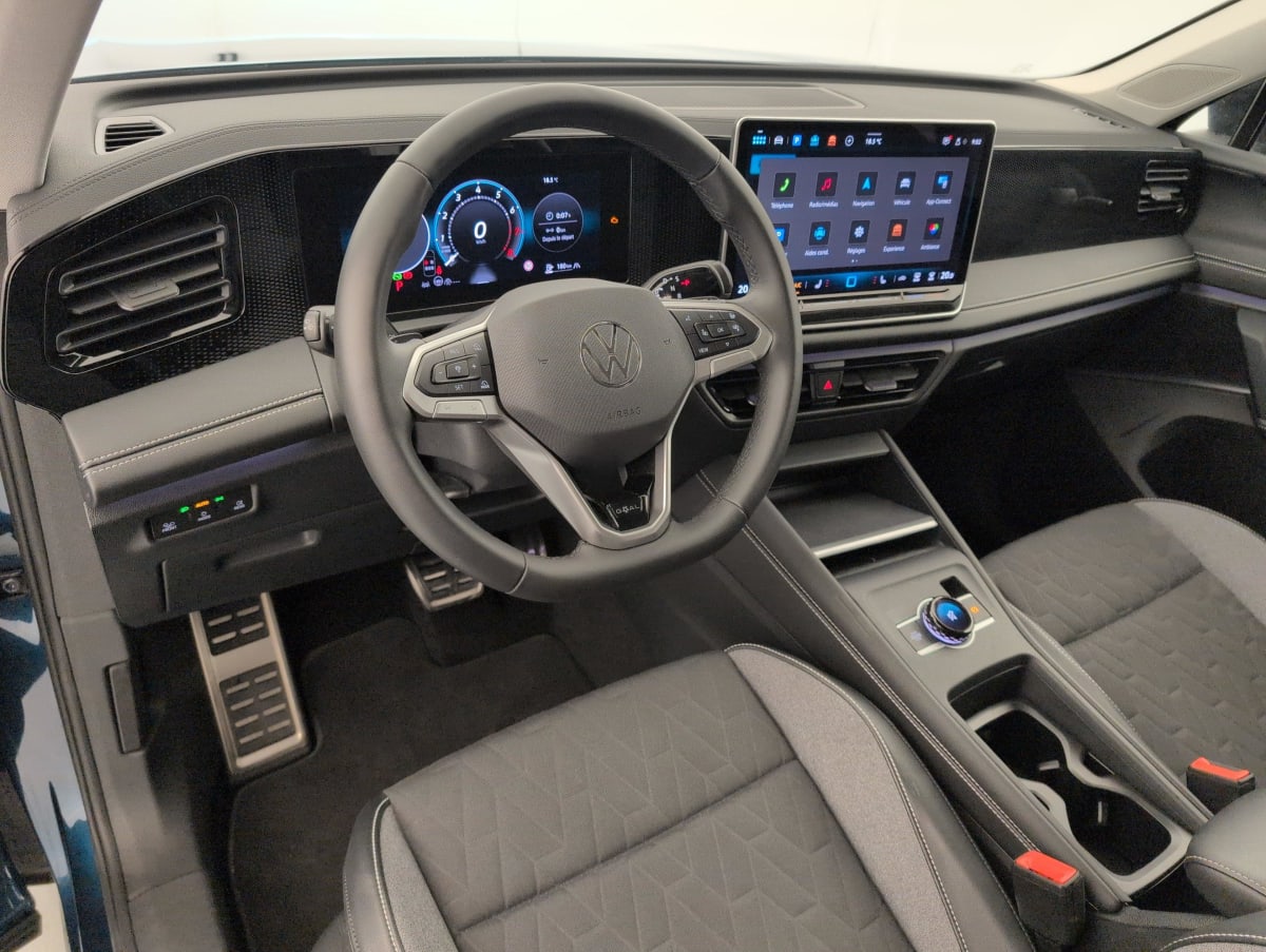 Volkswagen Tiguan - Image 14
