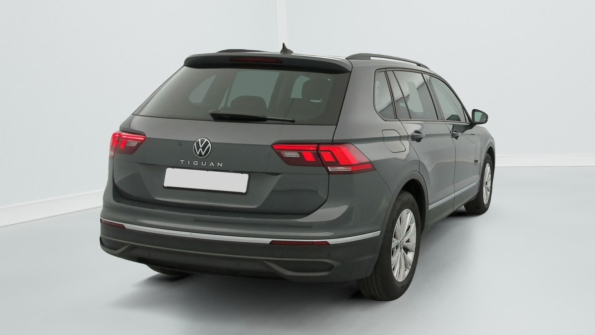 Volkswagen Tiguan - Image 7