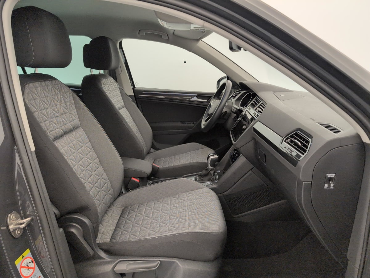 Volkswagen Tiguan - Image 9