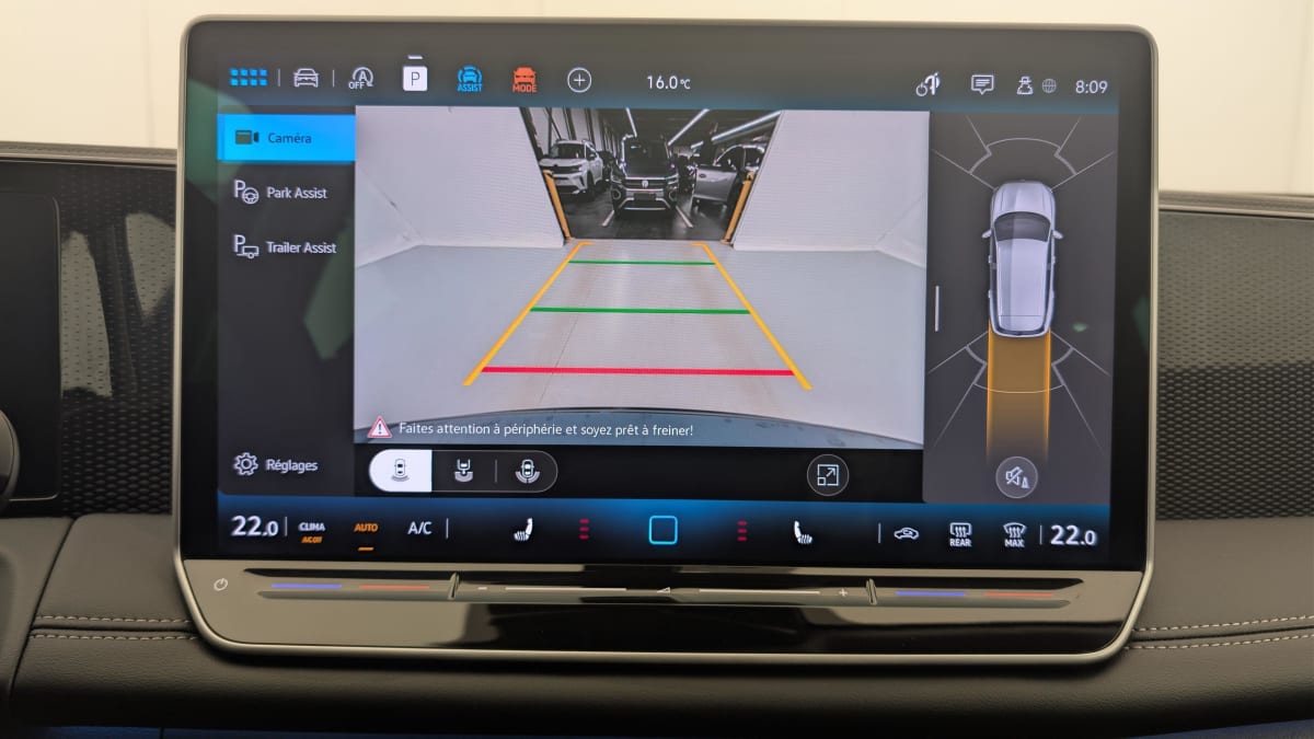 Volkswagen Tiguan - Image 17