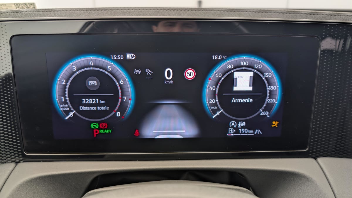 Volkswagen Tiguan - Image 25