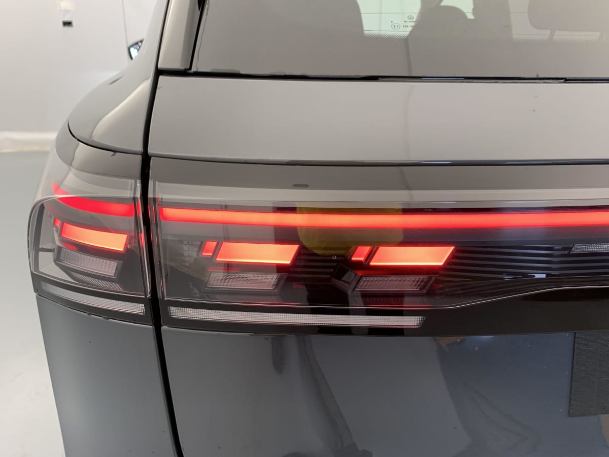 Volkswagen Tiguan - Image 36