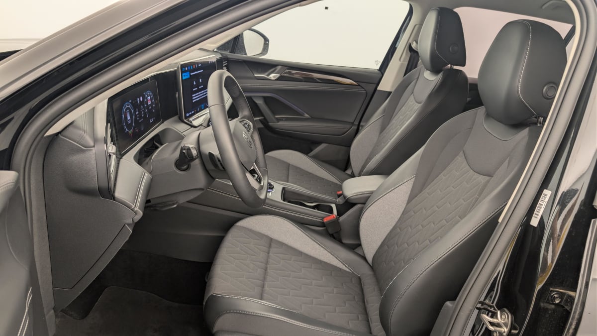 Volkswagen Tiguan - Image 16