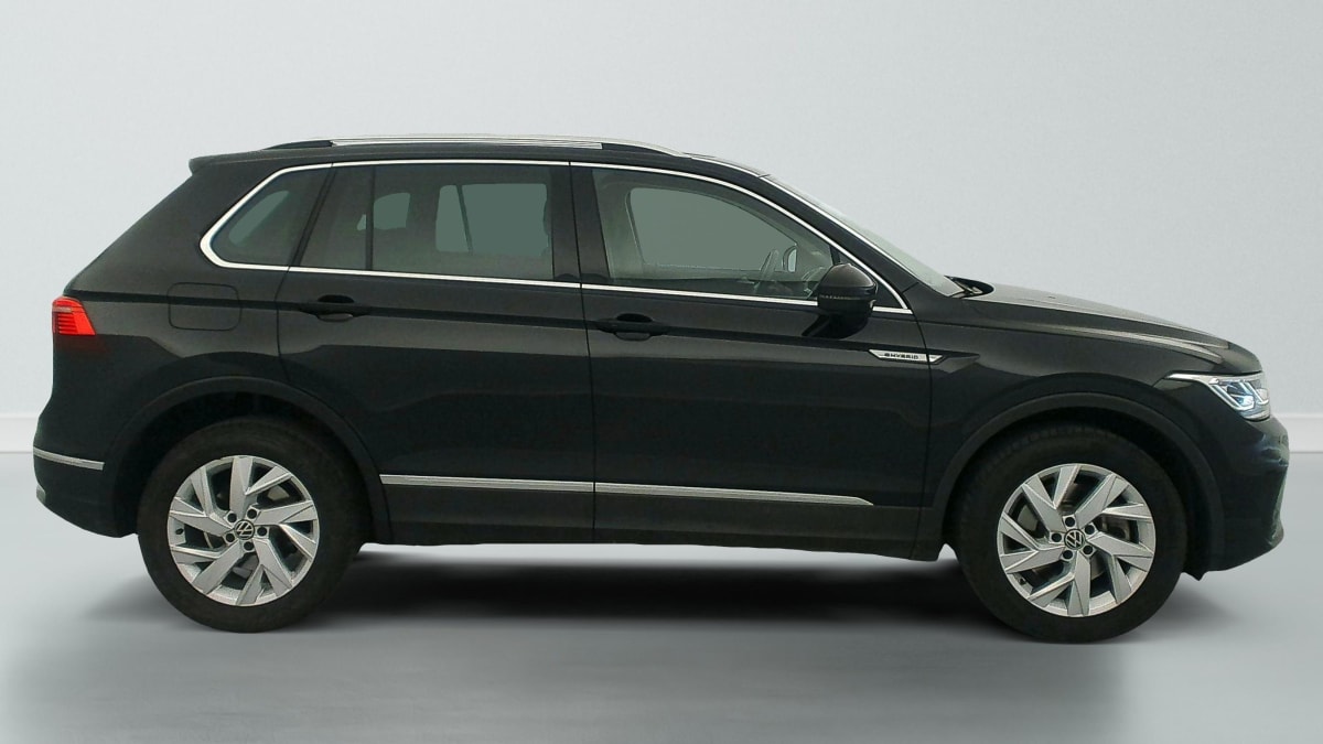 Volkswagen Tiguan - Image 8