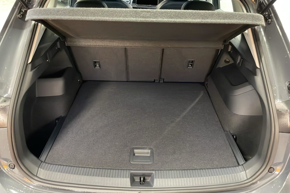 Volkswagen Tiguan - Image 11