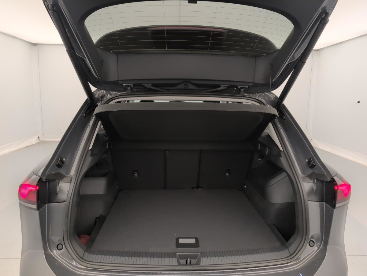 Volkswagen Tiguan - Image 33