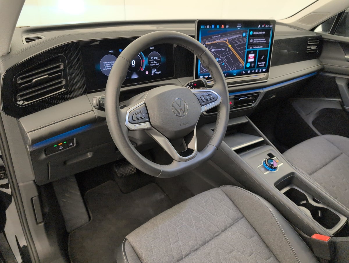 Volkswagen Tiguan - Image 15