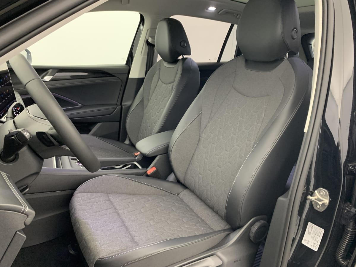 Volkswagen Tiguan - Image 25