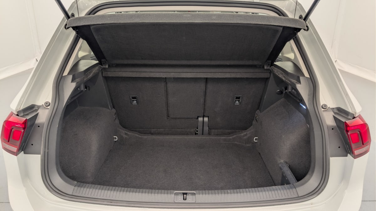 Volkswagen Tiguan - Image 11