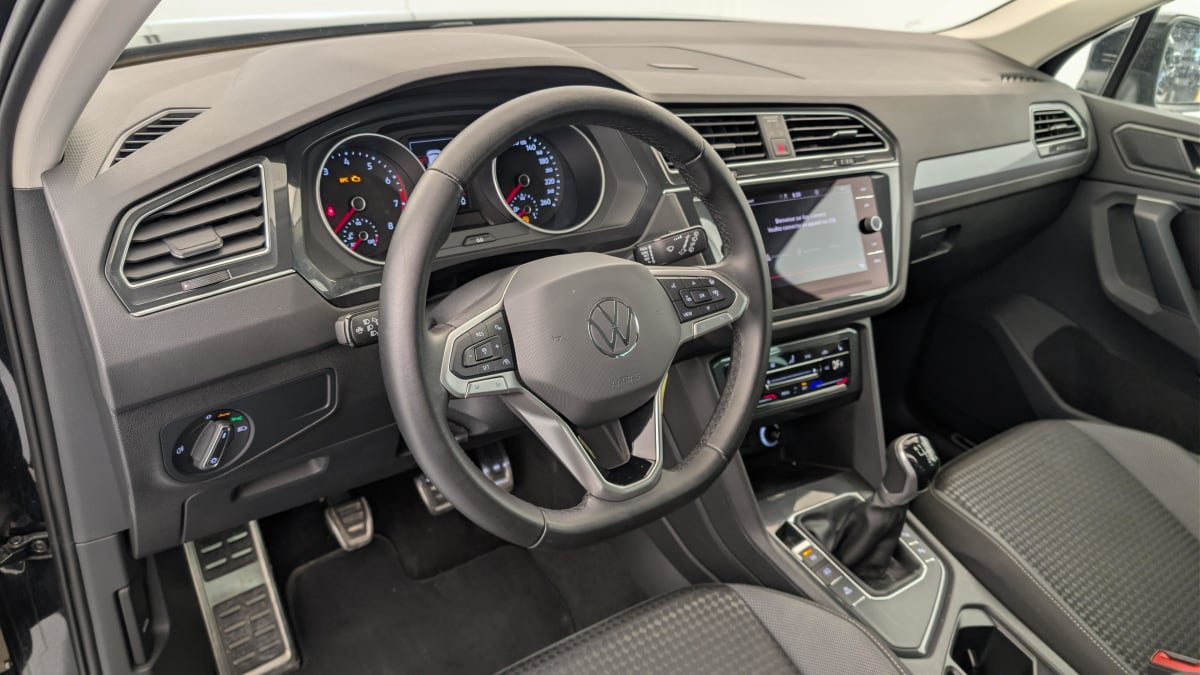 Volkswagen Tiguan - Image 15