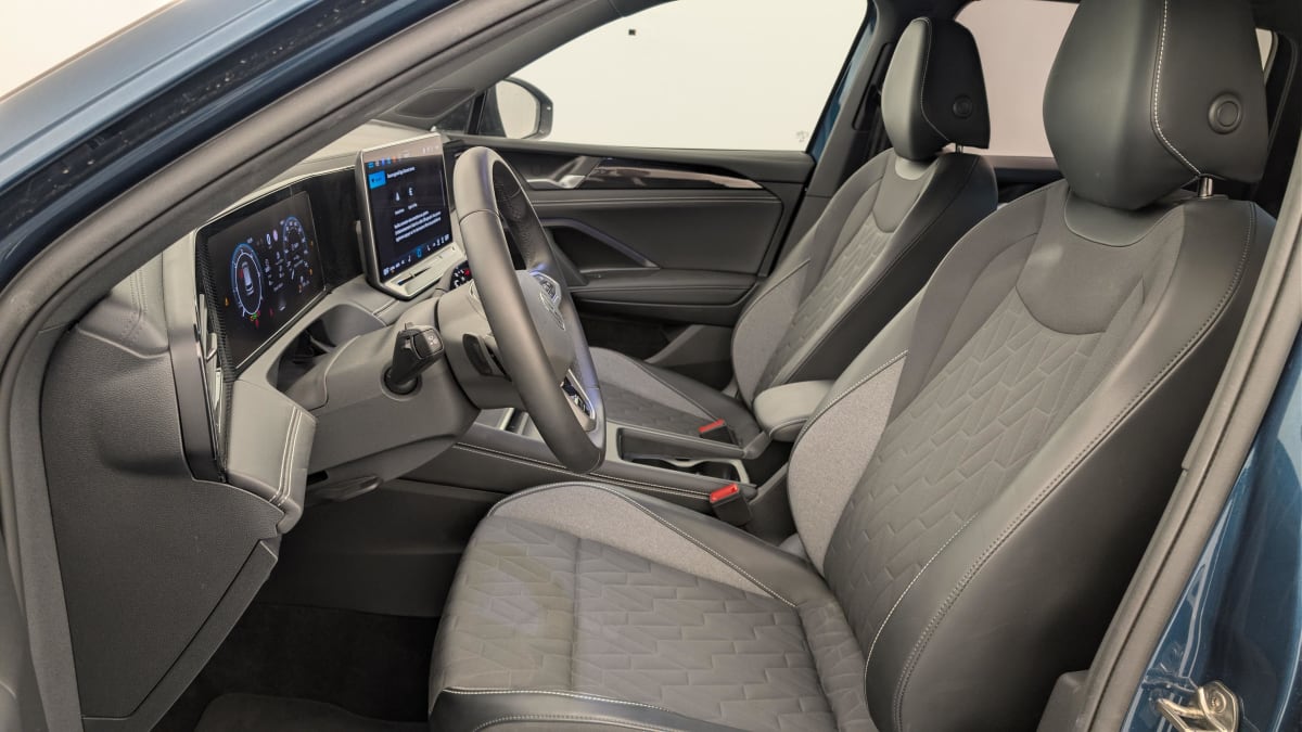 Volkswagen Tiguan - Image 16