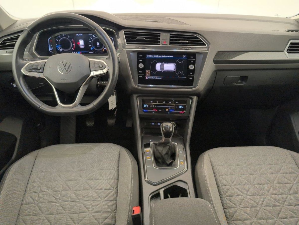 Volkswagen Tiguan - Image 13