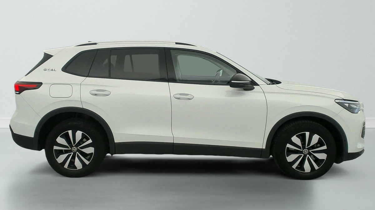 Volkswagen Tiguan - Image 8