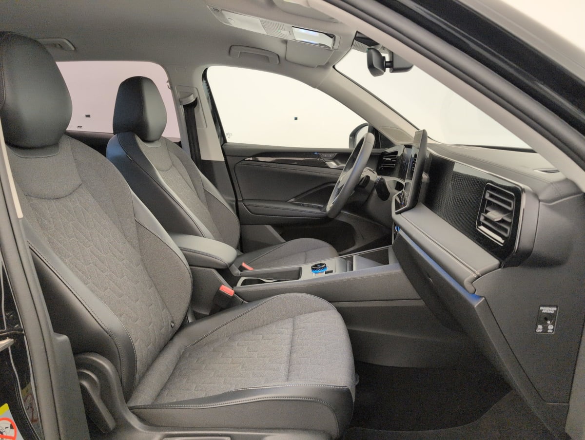 Volkswagen Tiguan - Image 9