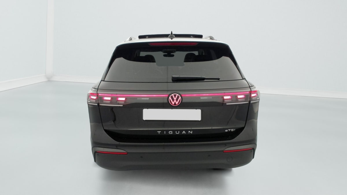 Volkswagen Tiguan - Image 6