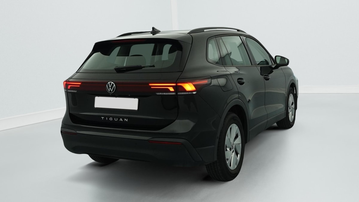 Volkswagen Tiguan - Image 7
