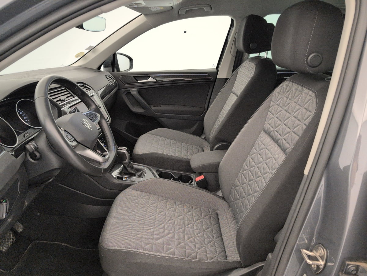 Volkswagen Tiguan - Image 16