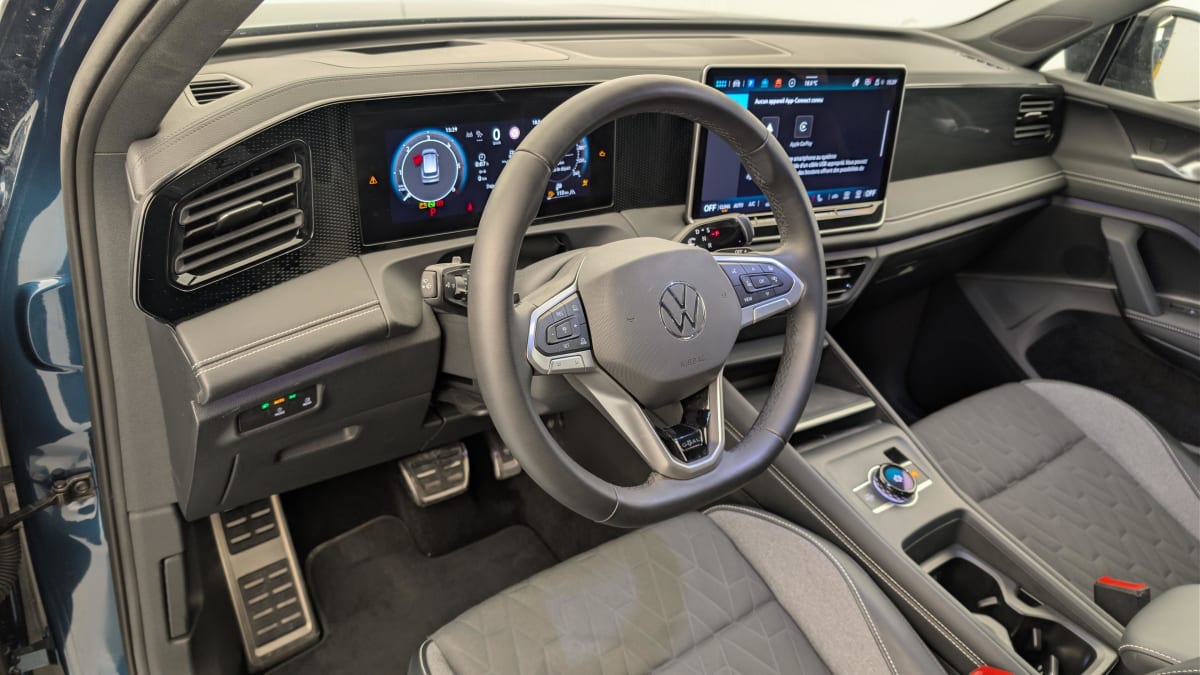 Volkswagen Tiguan - Image 15