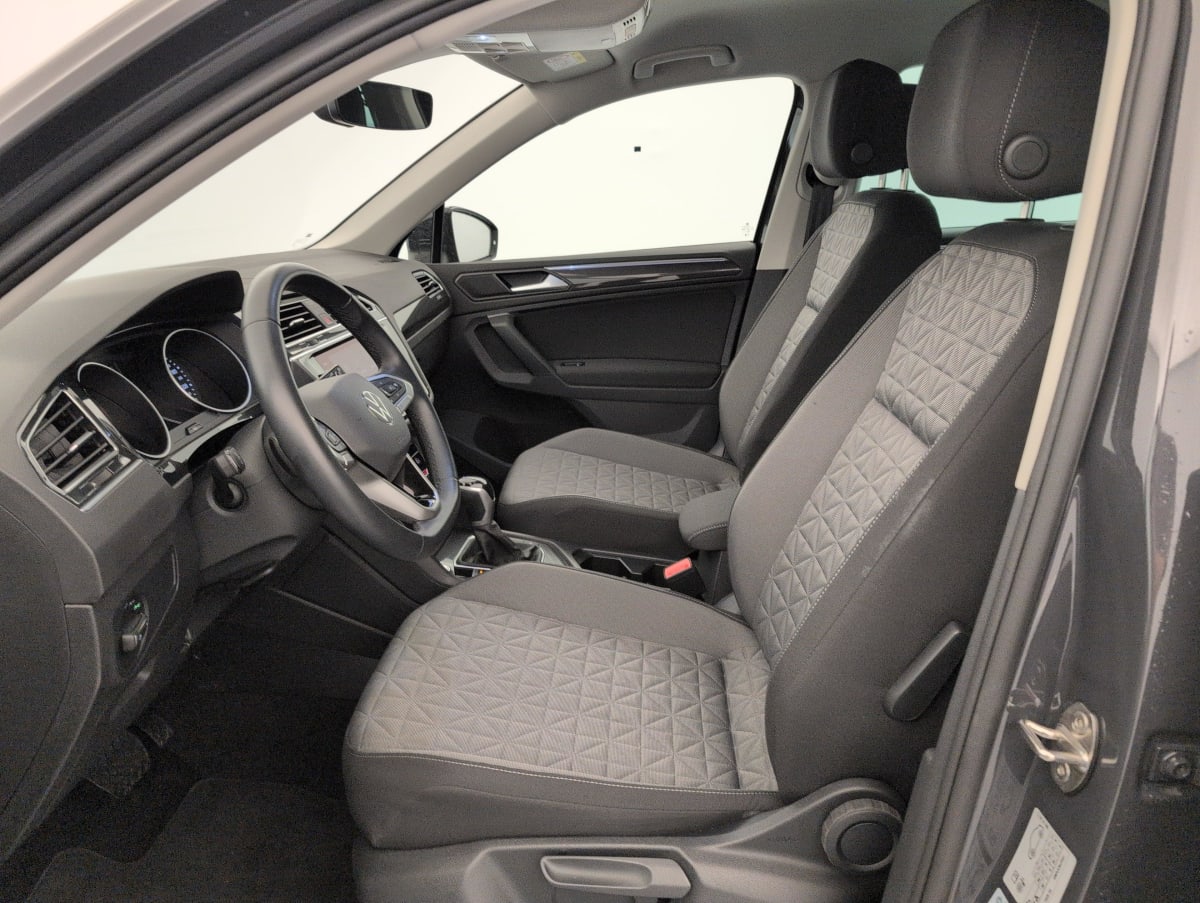 Volkswagen Tiguan - Image 15
