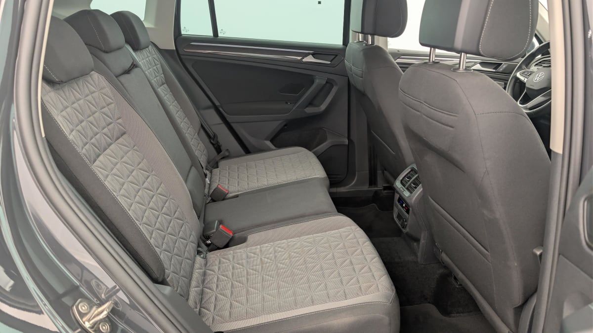 Volkswagen Tiguan - Image 10