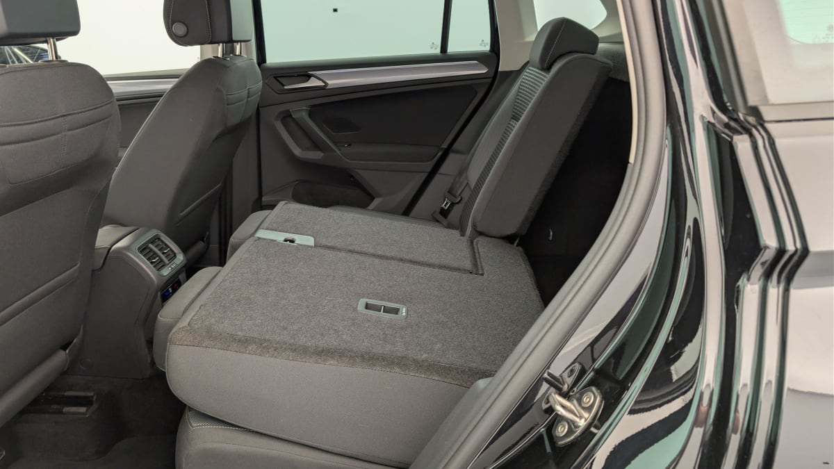 Volkswagen Tiguan - Image 12