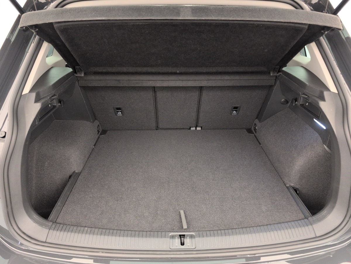 Volkswagen Tiguan - Image 11