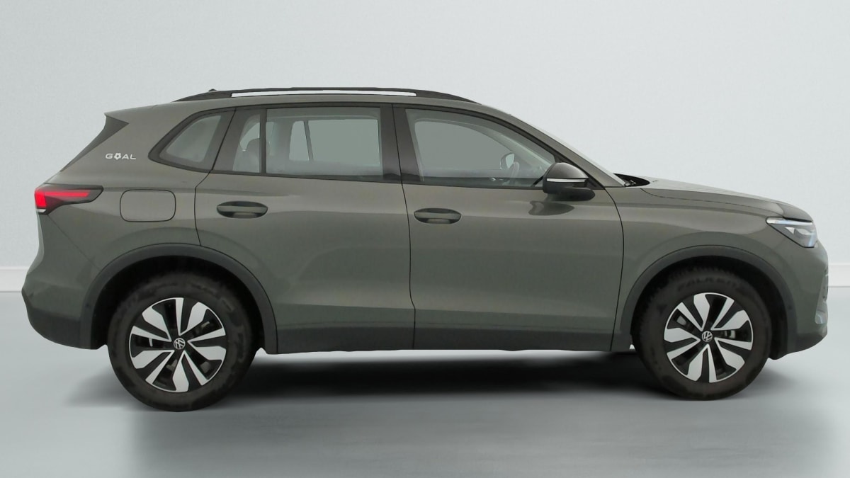 Volkswagen Tiguan - Image 8