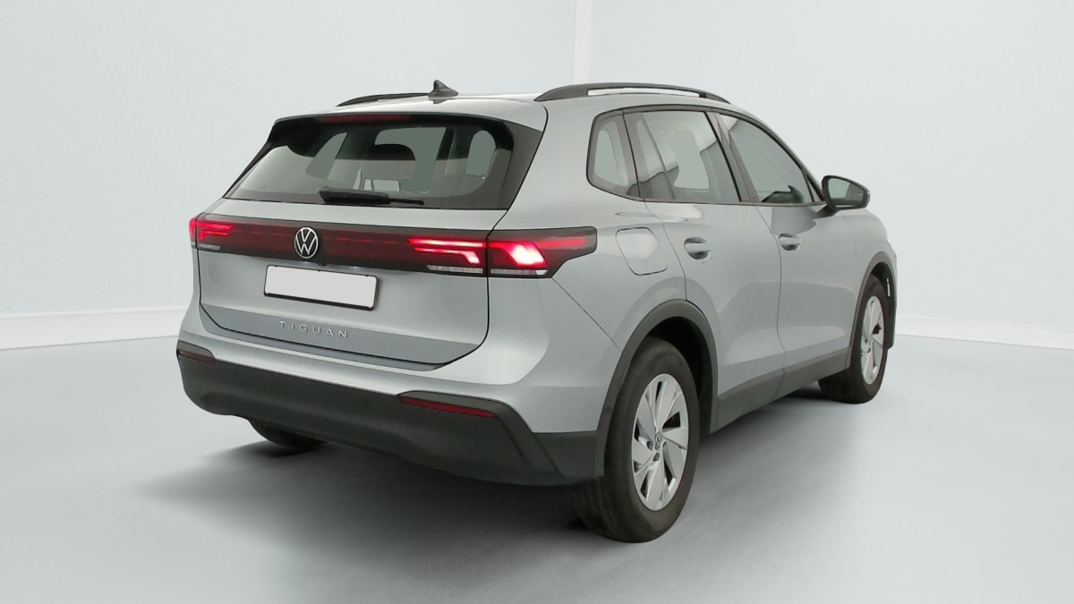 Volkswagen Tiguan - Image 7