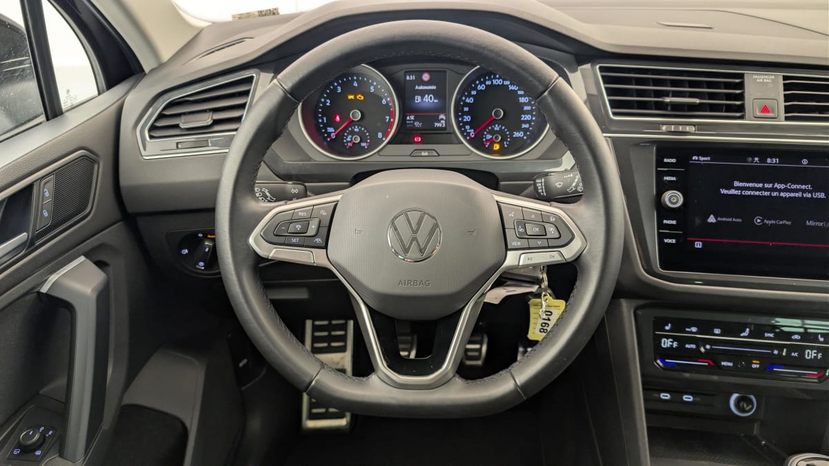 Volkswagen Tiguan - Image 14