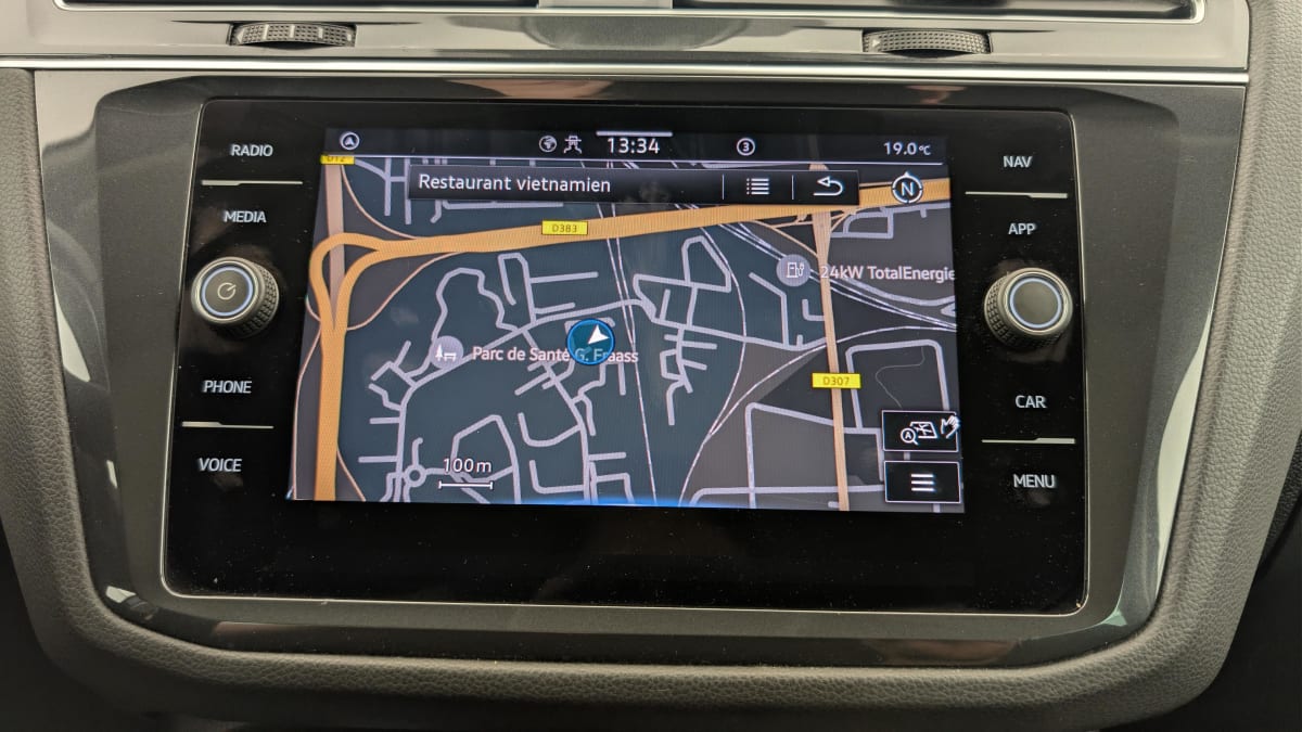 Volkswagen Tiguan - Image 18