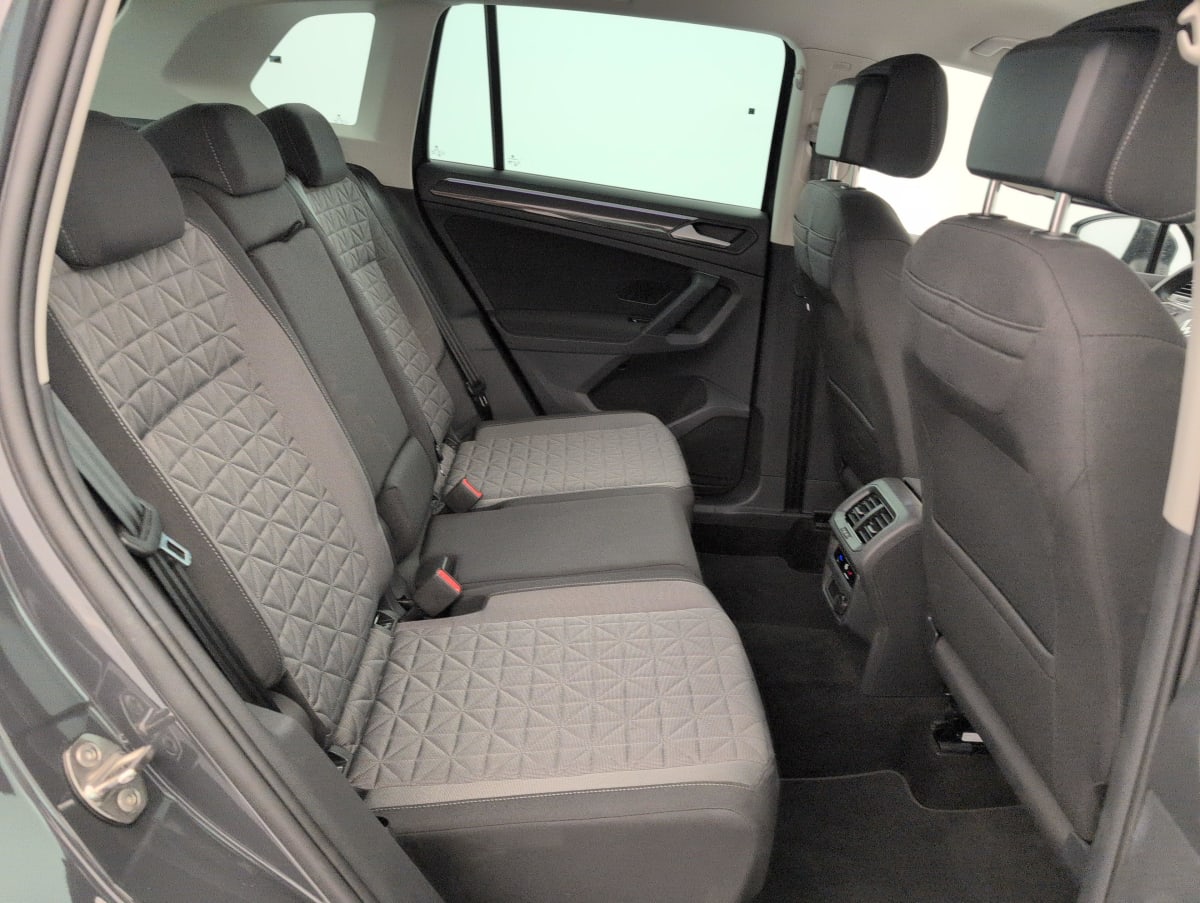 Volkswagen Tiguan - Image 10