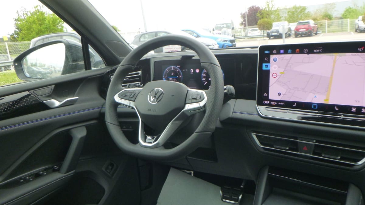 Volkswagen Tiguan - Image 14