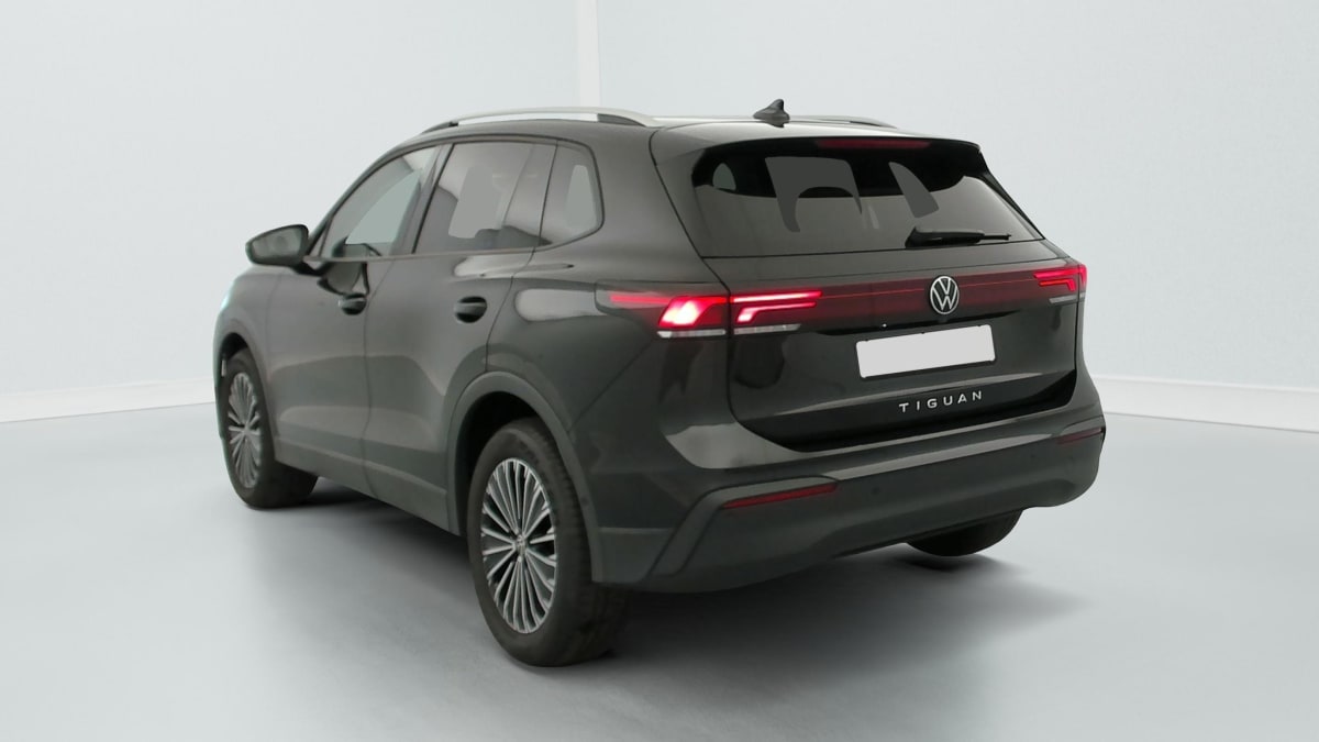 Volkswagen Tiguan - Image 5