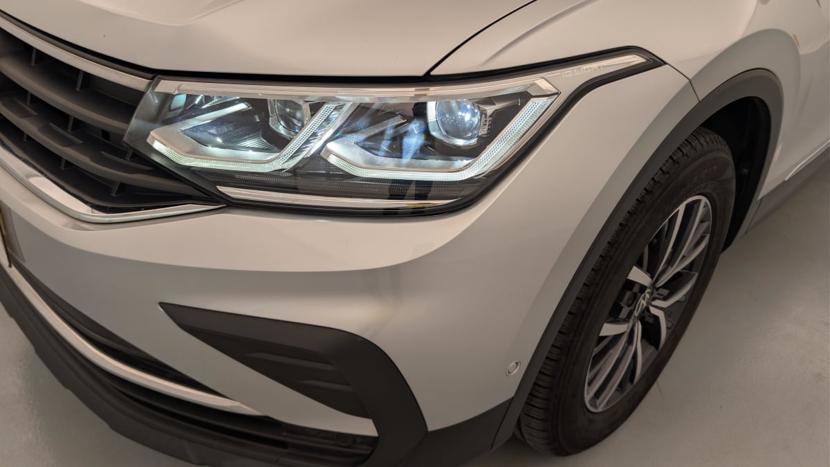 Volkswagen Tiguan - Image 21