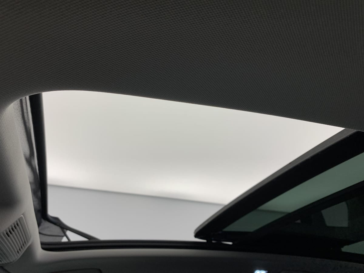Volkswagen Tiguan - Image 23