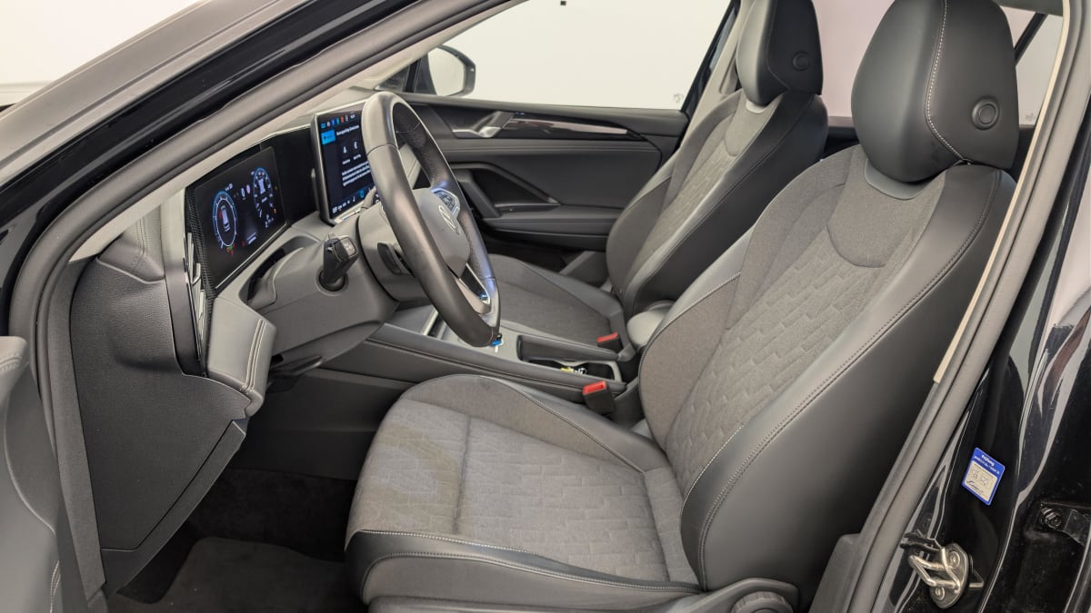 Volkswagen Tiguan - Image 16