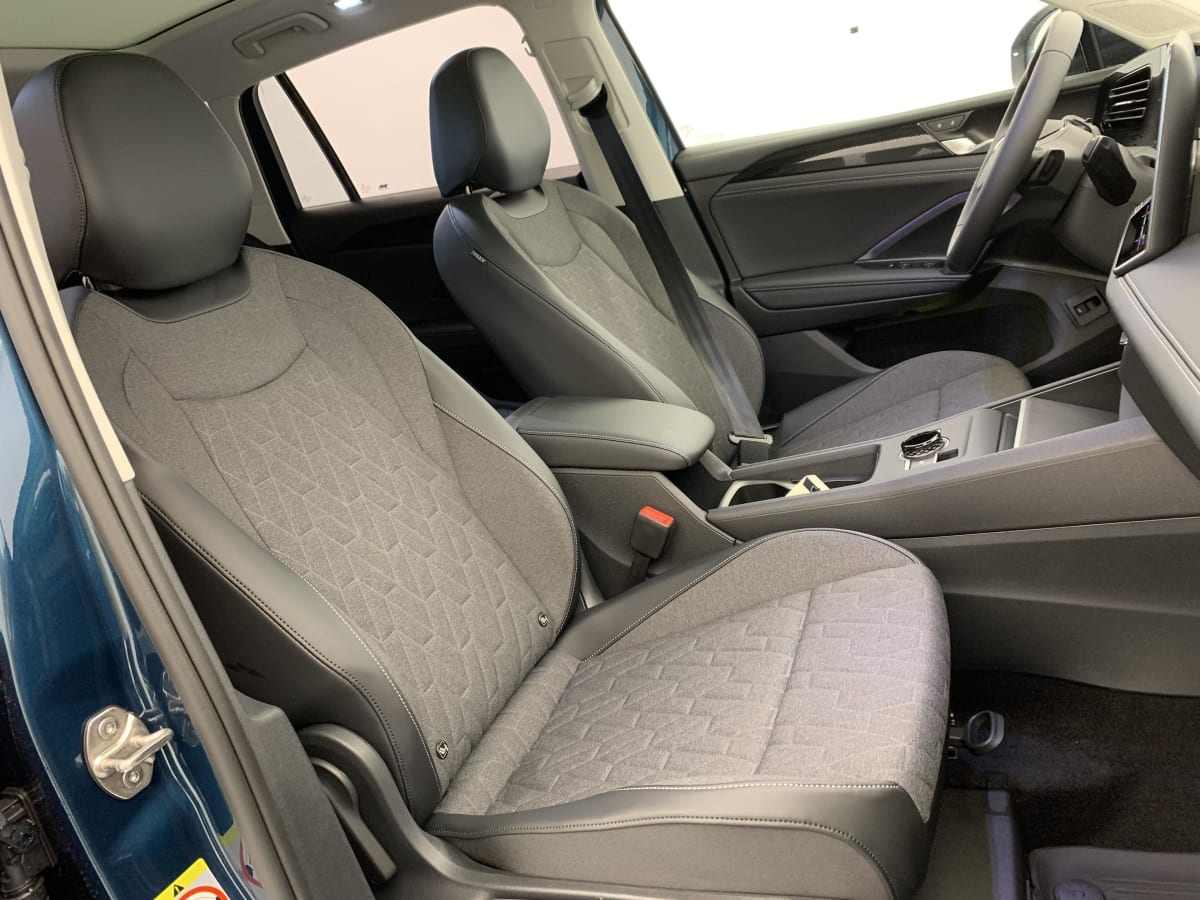 Volkswagen Tiguan - Image 37