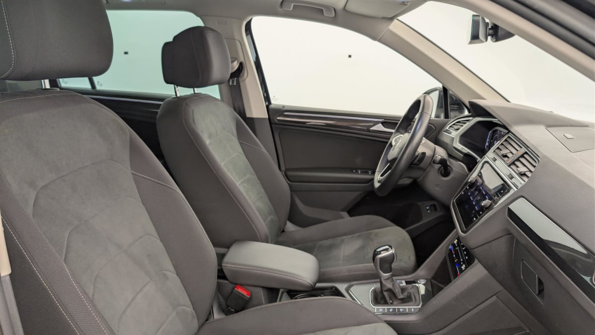 Volkswagen Tiguan - Image 9