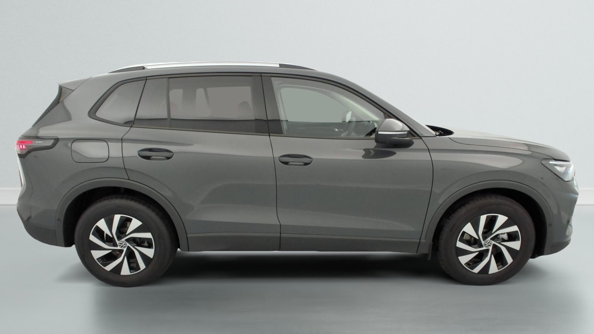 Volkswagen Tiguan - Image 33