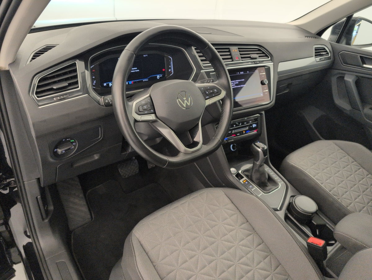 Volkswagen Tiguan Business - Image 25