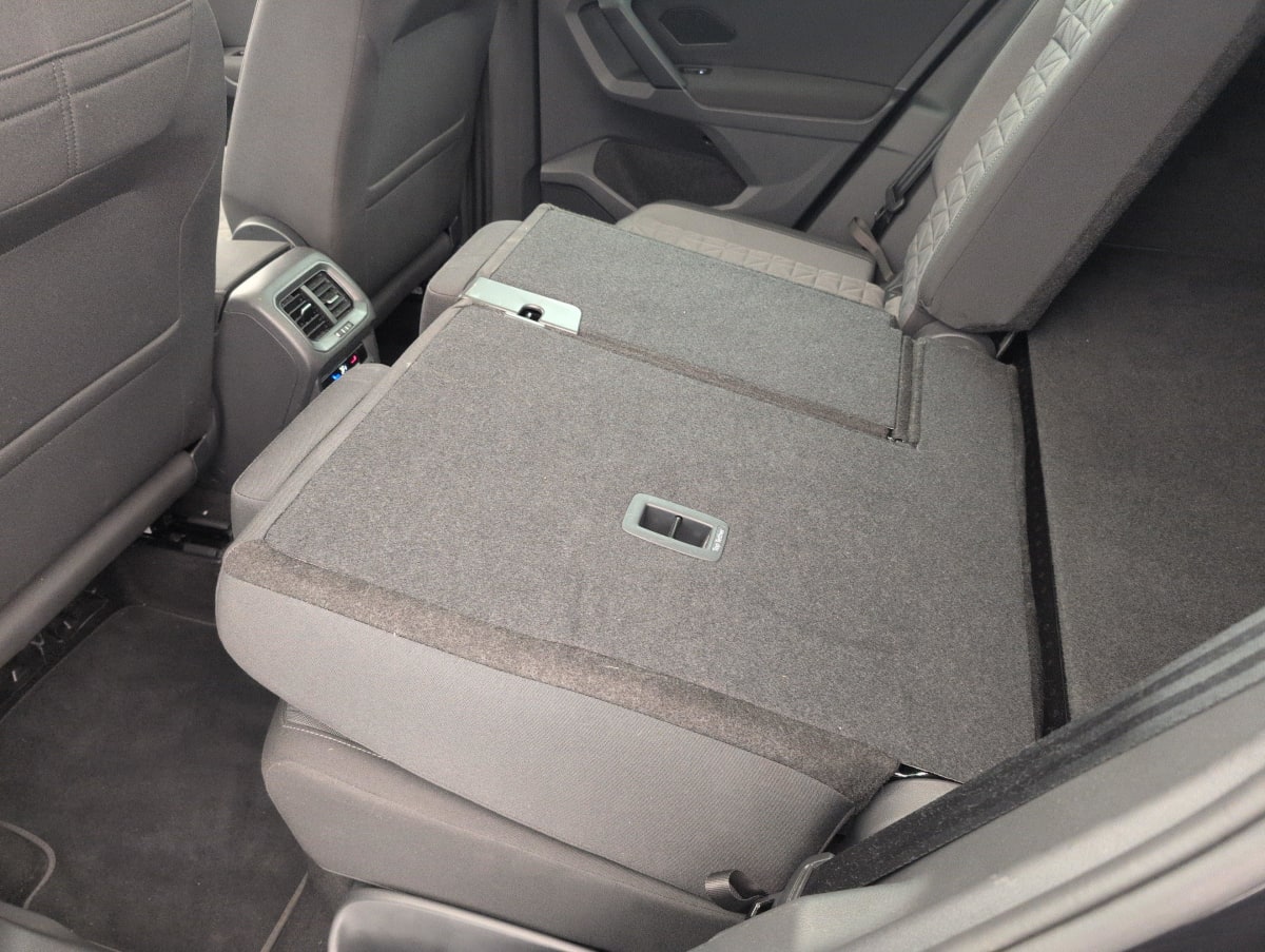 Volkswagen Tiguan Business - Image 12