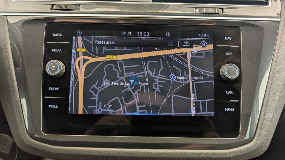 Volkswagen Tiguan - Image 18
