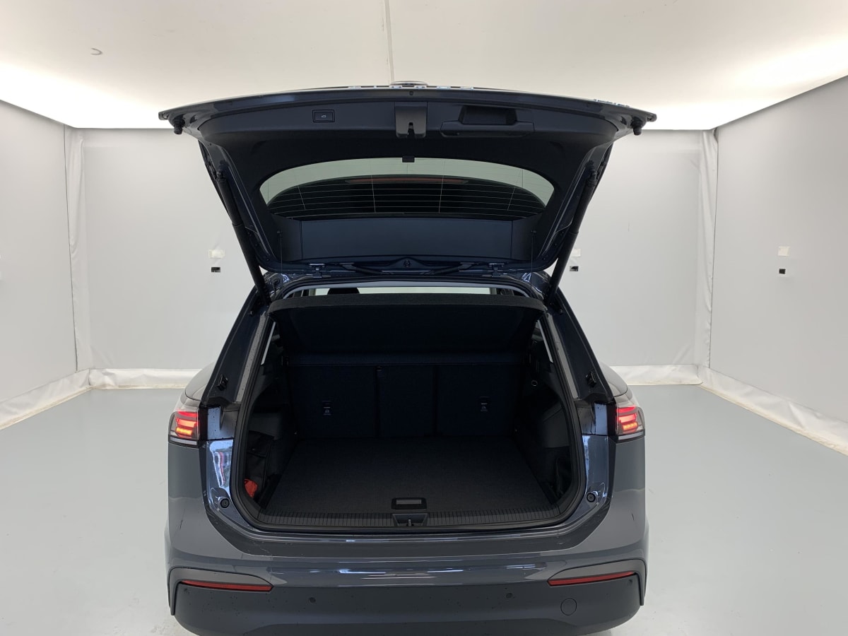 Volkswagen Tiguan - Image 37