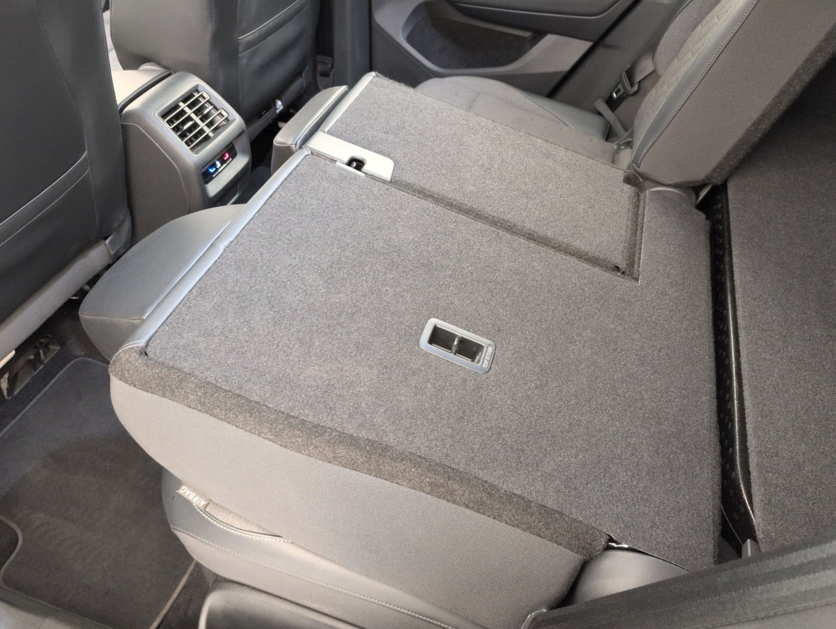 Volkswagen Tiguan - Image 12