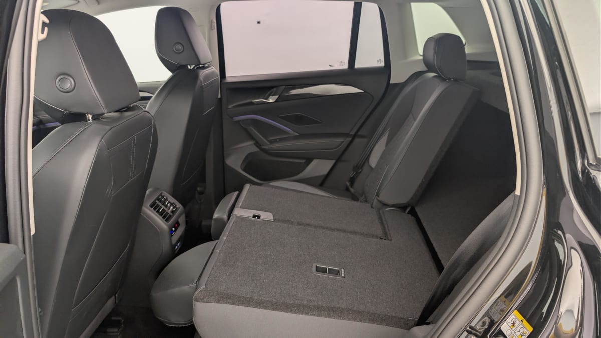 Volkswagen Tiguan - Image 12