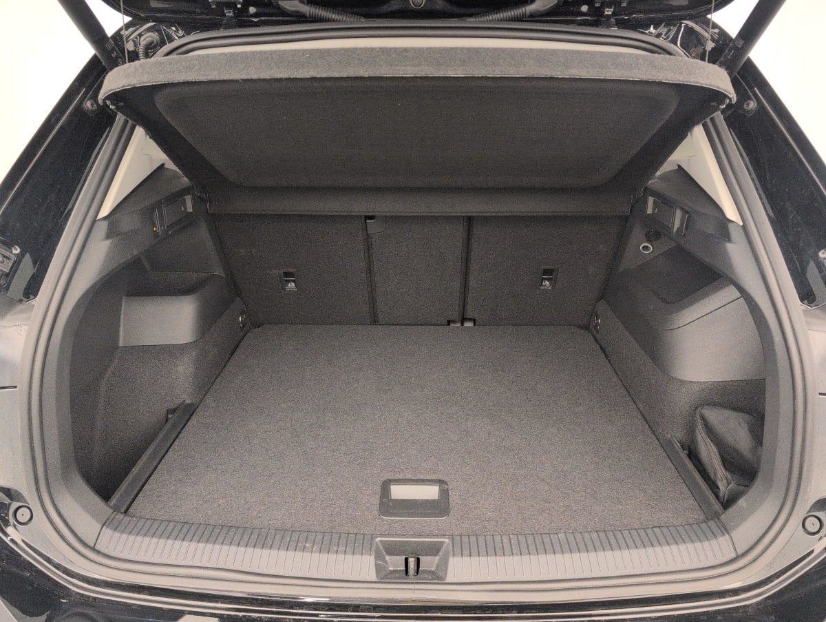 Volkswagen Tiguan - Image 11
