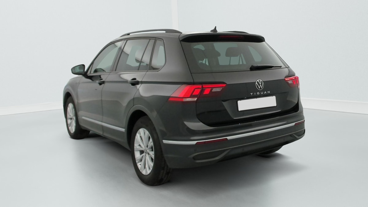 Volkswagen Tiguan - Image 5